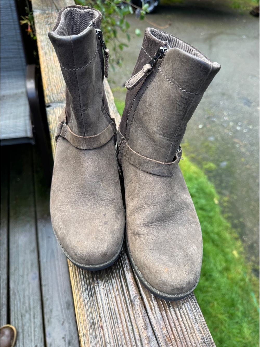 Eddie Bauer Women's Brown Leather Ankle Boots Size 9